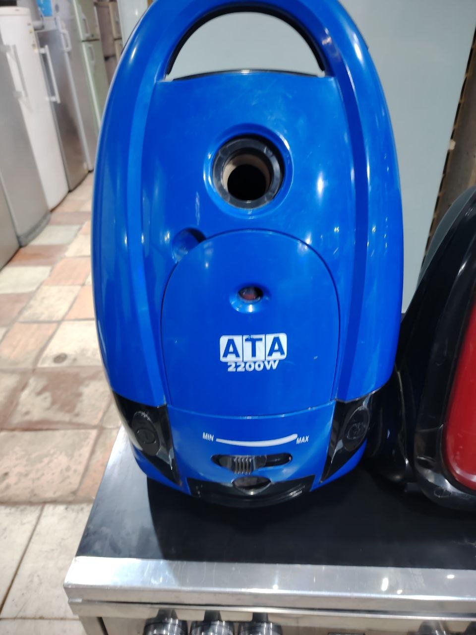 مكنسة ATA 2200 وات باللون الأزرق